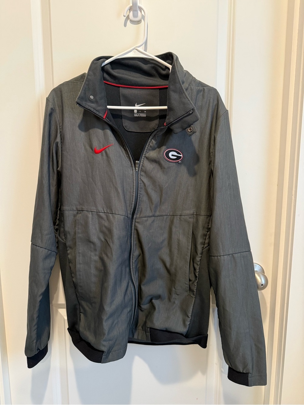 Nike Men’s Georgia Bulldogs Dri-FIT Full Zip Jacket Gray Black Size Small